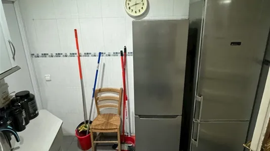 Rooms in Barcelona Eixample - photo 9