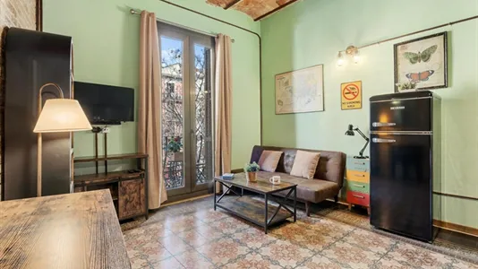 Apartments in Barcelona Eixample - photo 2