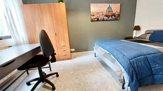 Rooms in Madrid Salamanca - photo 10