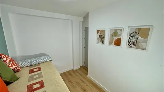 Rooms in Zaragoza - photo 8