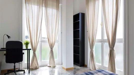 Rooms in Milano Zona 8 - Fiera, Gallaratese, Quarto Oggiaro - photo 8