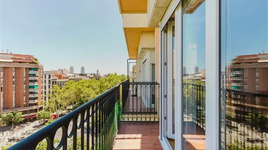 Houses in Barcelona Eixample - photo 6