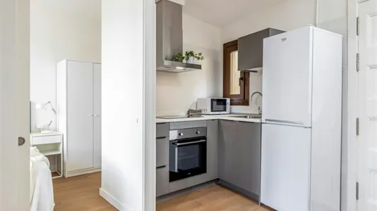 Apartments in Barcelona Ciutat Vella - photo 6