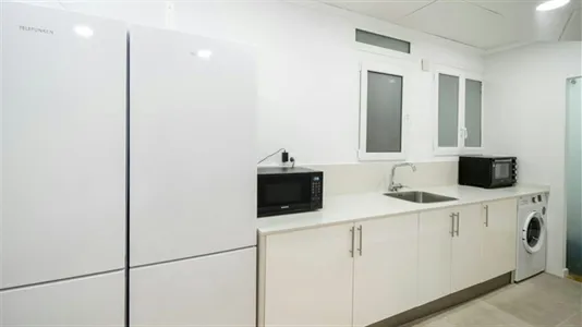 Rooms in Valencia Ciutat Vella - photo 8