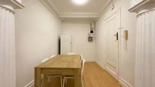Rooms in Barcelona Ciutat Vella - photo 6