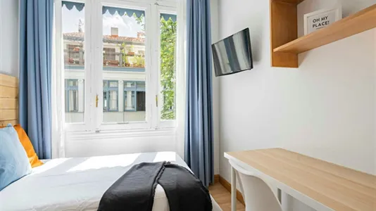 Rooms in Madrid Centro - photo 4