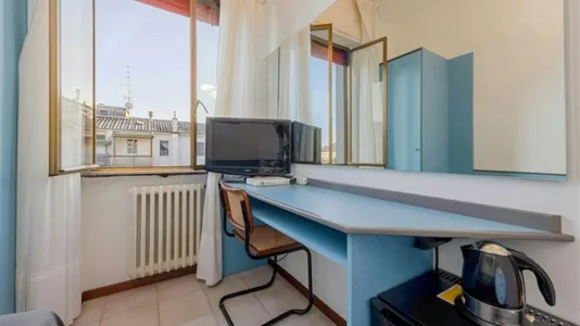 Rooms in Novara - photo 3