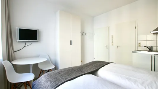 Apartments in Cologne Innenstadt - photo 2