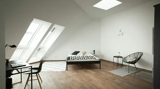 Rooms in Berlin Charlottenburg-Wilmersdorf - photo 2