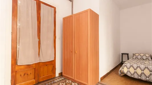 Rooms in Barcelona Ciutat Vella - photo 4
