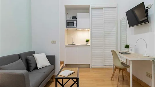 Rooms in Madrid Centro - photo 5