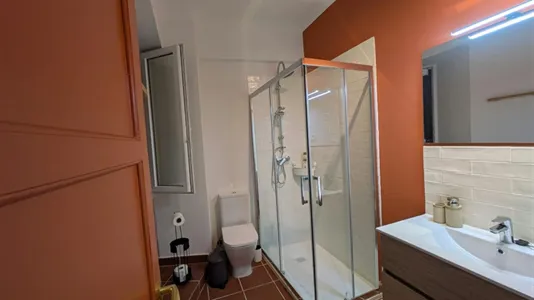 Rooms in Bilbao - photo 10