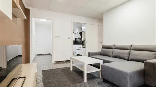 Apartments in Burjassot - photo 2