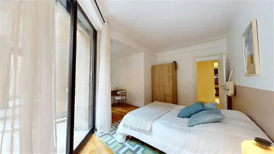 Rooms in Paris 8ème arrondissement - photo 2