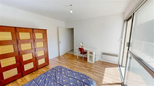 Rooms in Grenoble - photo 2