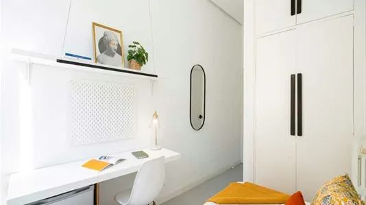 Rooms in Madrid Centro - photo 2