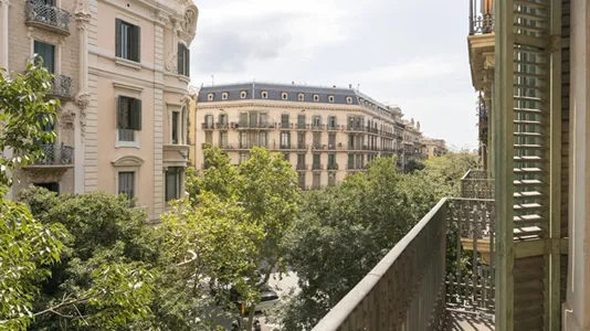 Rooms in Barcelona Eixample - photo 9
