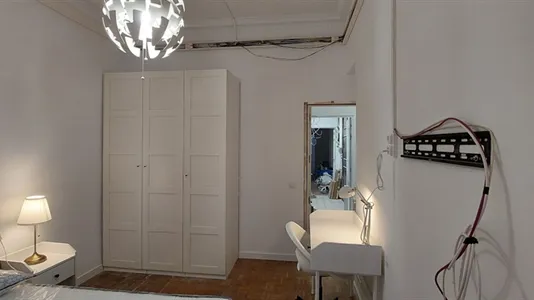 Rooms in Barcelona Eixample - photo 4