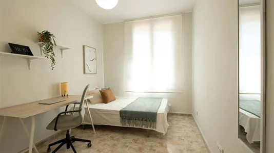 Rooms in Zaragoza - photo 2