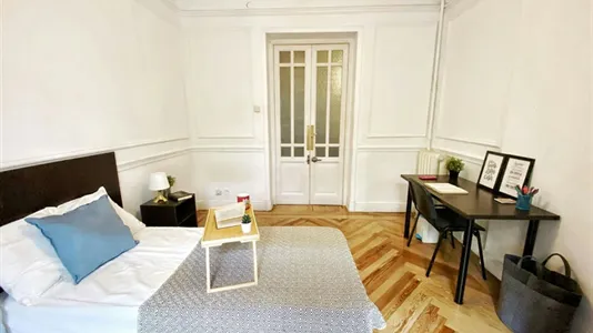 Rooms in Madrid Centro - photo 2
