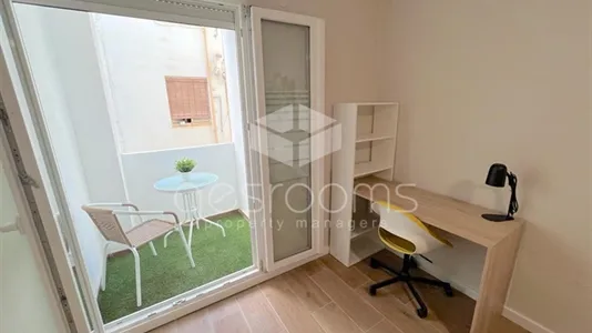 Rooms in el Camí de Vera - photo 5