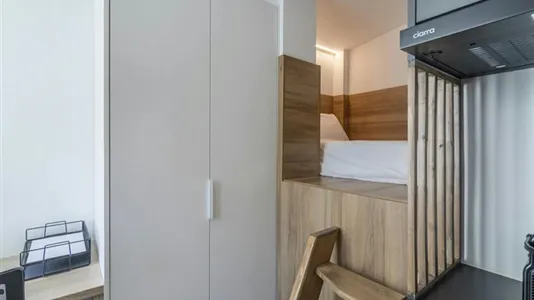 Rooms in el Camí de Vera - photo 8