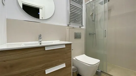 Rooms in Madrid Centro - photo 4