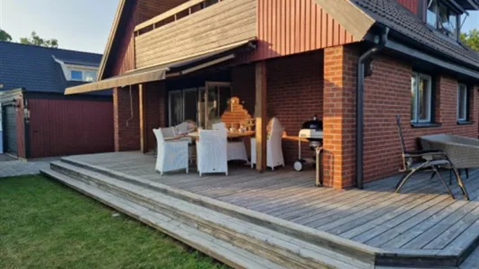 Houses in Huddinge - photo 2