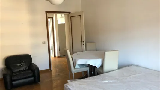 Rooms in Roma Municipio II – Parioli/Nomentano - photo 2