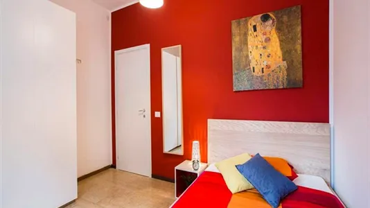 Rooms in Milano Zona 8 - Fiera, Gallaratese, Quarto Oggiaro - photo 4