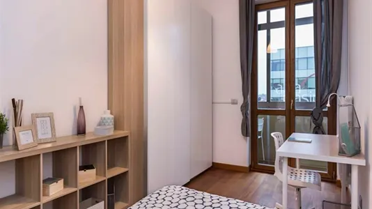 Rooms in Milano Zona 5 - Vigentino, Chiaravalle, Gratosoglio - photo 1