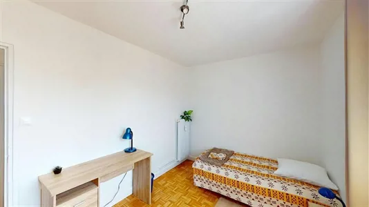 Rooms in Grenoble - photo 3