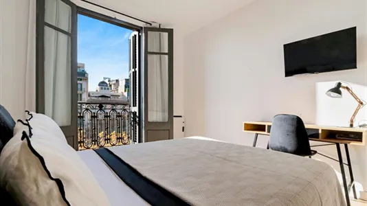 Rooms in Barcelona Eixample - photo 4