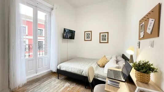 Rooms in Madrid Chamberí - photo 3