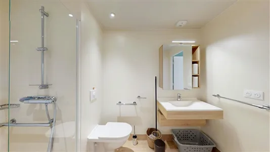 Rooms in Nanterre - photo 9