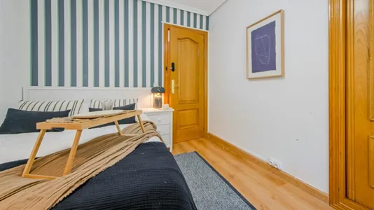Rooms in Madrid Hortaleza - photo 3