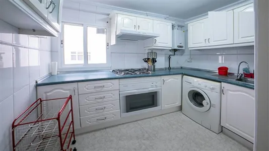 Rooms in el Camí de Vera - photo 8