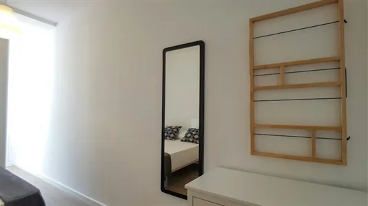 Rooms in Barcelona Eixample - photo 4