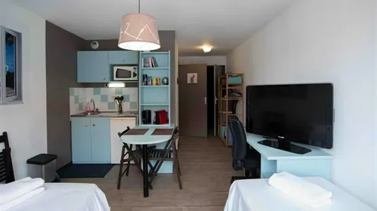 Apartments in Lyon - photo 6