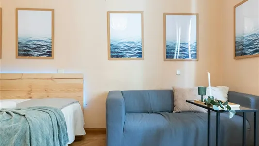 Rooms in Madrid Centro - photo 6