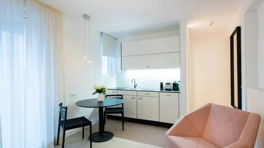 Apartments in Frankfurt Süd - photo 4