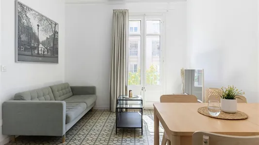 Rooms in Barcelona Eixample - photo 10