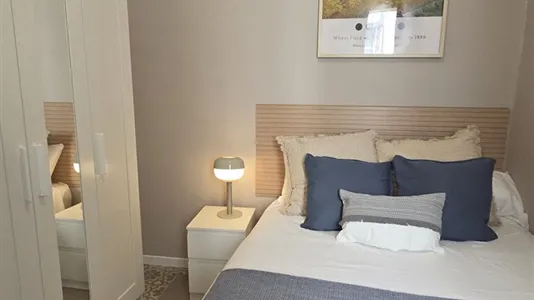Rooms in Barcelona Eixample - photo 2