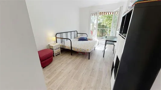 Rooms in Lyon - photo 4