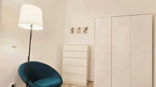 Rooms in Madrid Centro - photo 5