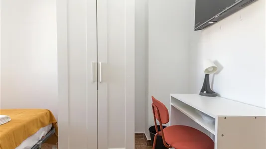 Rooms in Málaga - photo 4