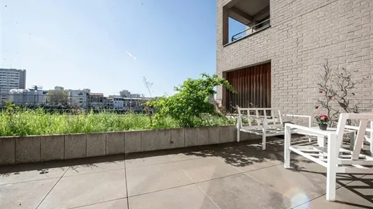 Apartments in Saint-Denis - photo 2
