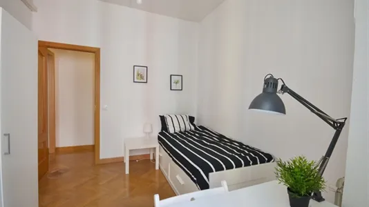 Rooms in Madrid Centro - photo 6