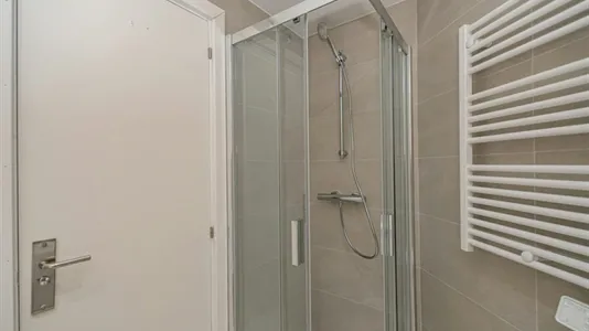 Rooms in Madrid Chamartín - photo 5