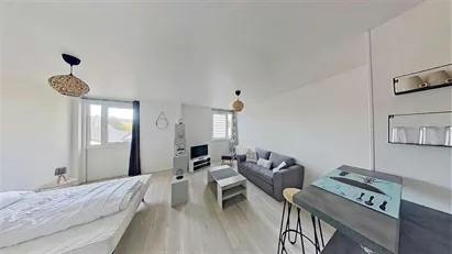 Apartment for rent in Caen, Normandie